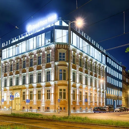 Szálloda Grand Focus 4*