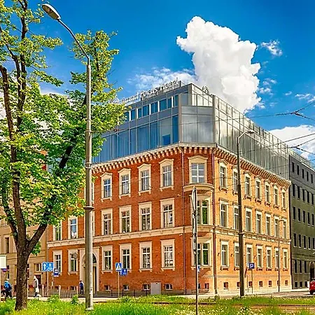 Szálloda Grand Focus 4*